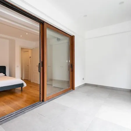 Studio Flat Skyline 아파트